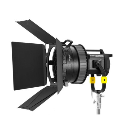 Lente Fresnel Godox GF14 com Barndoors e Bolsa de transporte 1